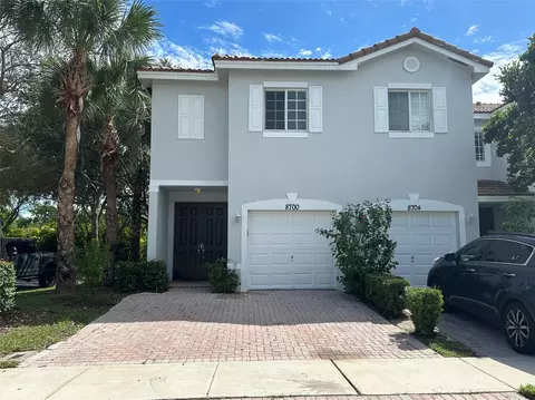 8700 Cypress Walk Ct, Tamarac, FL 33321