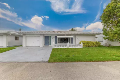 5907 NW 87th Ave, Tamarac, FL 33321