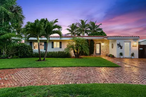 2807 Coral Shores Dr, Fort Lauderdale, FL 33306