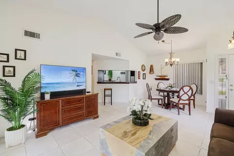 8 Via De Casas Sur #101, Boynton Beach, FL 33426