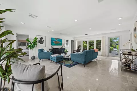 1719 Poinsettia Dr, Fort Lauderdale, FL 33305