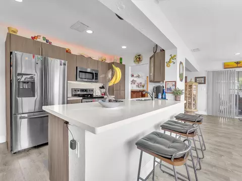 4331 NW 12th Ter, Pompano Beach, FL 33064