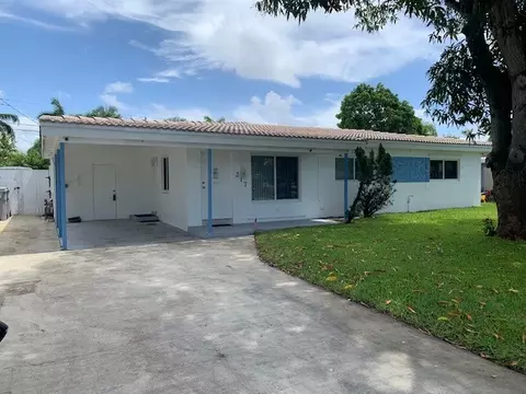 217 SW 9th Ct, Pompano Beach, FL 33060