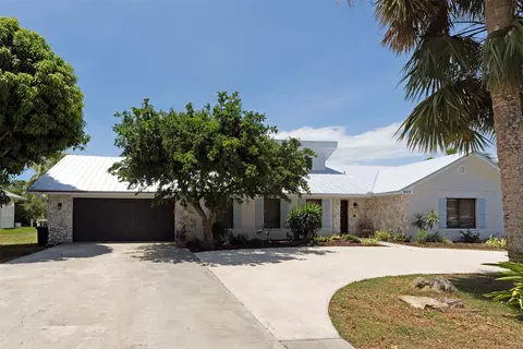 929 Jackson Way, Hutchinson Island, FL 34949