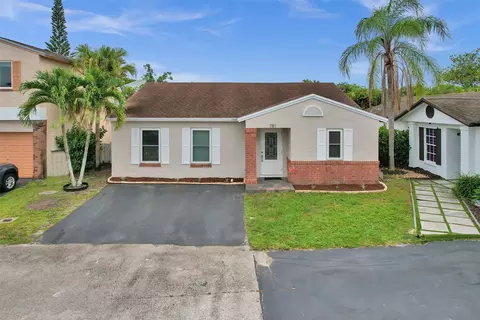781 W Beckley Sq, Davie, FL 33325