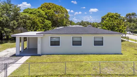 3025 NW 5 St, Fort Lauderdale, FL 33311