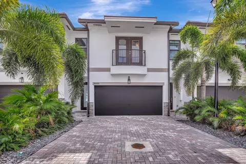 4444 E Aqua Bella Ln, Fort Lauderdale, FL 33312