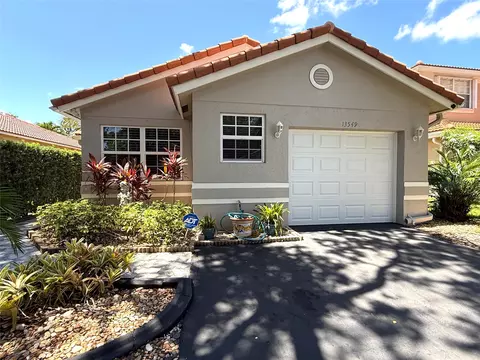 13549 NW 5th Ct, Plantation, FL 33325