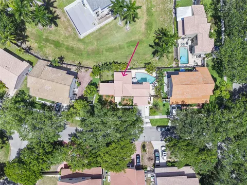 2920 E Aviary Dr, Hollywood, FL 33026 photo 3