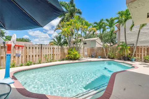 2920 E Aviary Dr, Hollywood, FL 33026 photo 41
