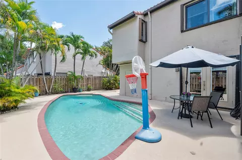 2920 E Aviary Dr, Hollywood, FL 33026 photo 38