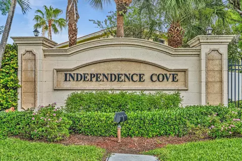 753 Imperial Lake Rd #753, West Palm Beach, FL 33413