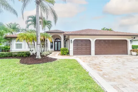 5164 Kensington Cir, Coral Springs, FL 33076
