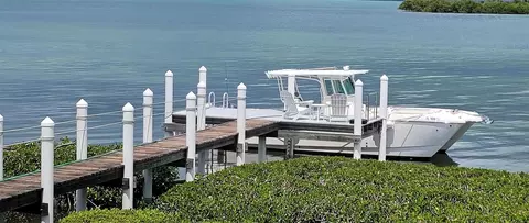 101 Windy Point Cir, Marathon, FL 33050 photo 3