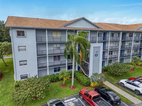 800 SW 125th Way #202, Pembroke Pines, FL 33027