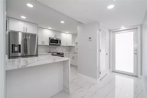 361 S Hollybrook Dr #105, Pembroke Pines, FL 33025