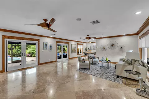 701 NW 24th St, Wilton Manors, FL 33311