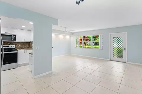 1084 Harwood F #1084, Deerfield Beach, FL 33442