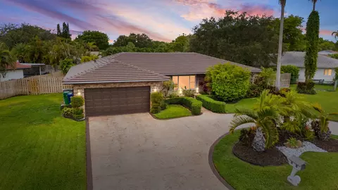 9756 NW 20th St, Coral Springs, FL 33071