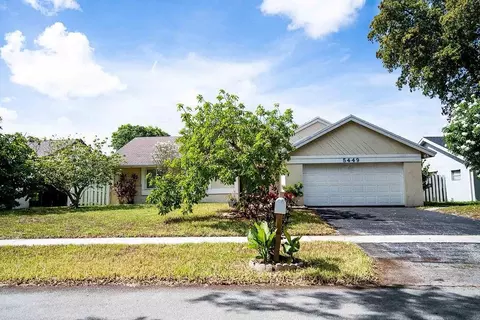 5449 NW 56th Ct, Tamarac, FL 33319