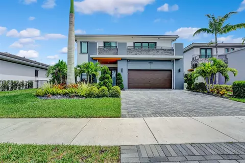 10800 Windward St, Parkland, FL 33076
