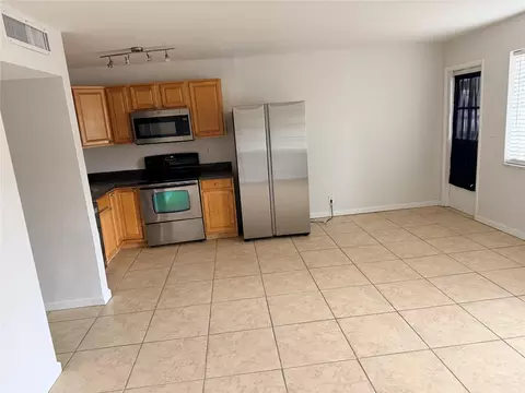 4051 NE 13th Ave #52-3, Oakland Park, FL 33334