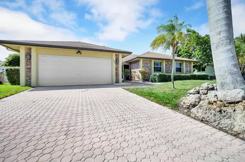 1325 SW 26th Ave, Deerfield Beach, FL 33442
