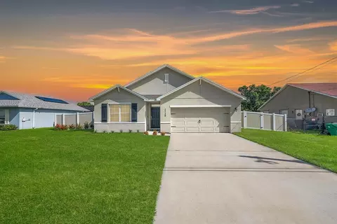 2725 SE Garfield Ave, Port Saint Lucie, FL 34952