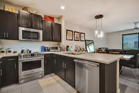 4228 N Dixie Hwy #103, Oakland Park, FL 33334