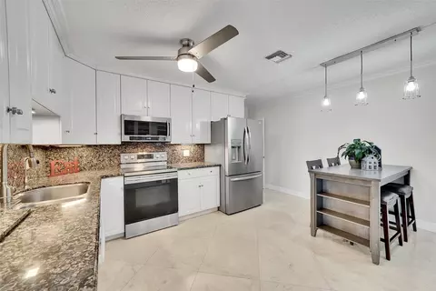 340 SE 5th Ave, Pompano Beach, FL 33060 photo 26