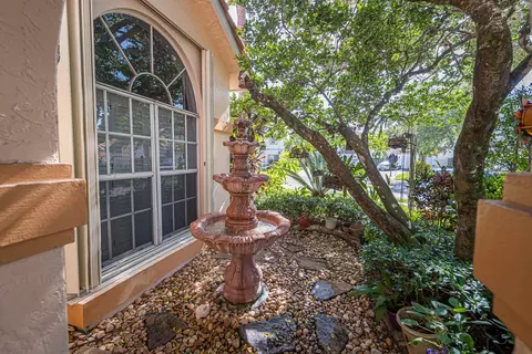 6851 NW 29th Ct, Margate, FL 33063 photo 5