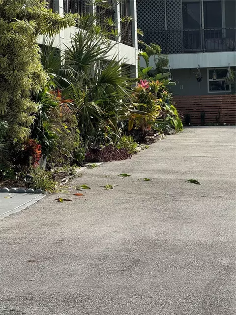 2452 Taylor St #204, Hollywood, FL 33020