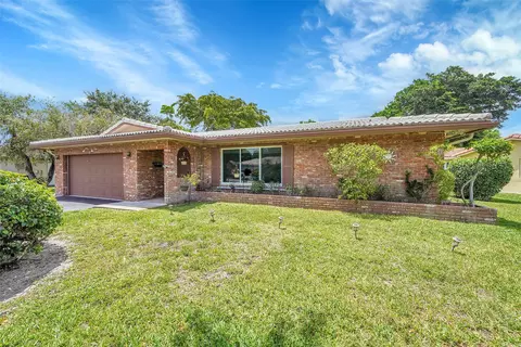 3660 NW 108th Dr, Coral Springs, FL 33065