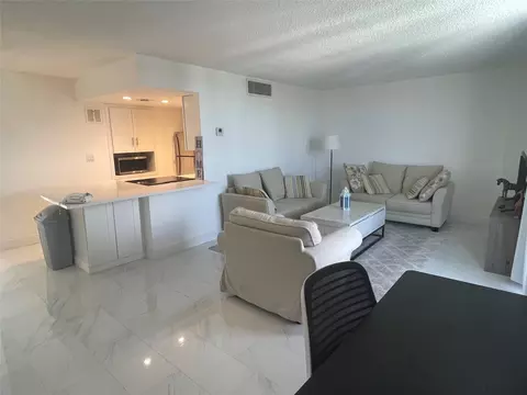 1731 SE 15th St #505, Fort Lauderdale, FL 33316