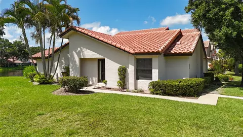 606 Deer Creek Lake Point North Ln, Deerfield Beach, FL 33442