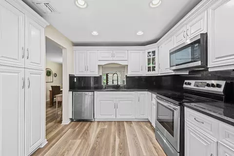 470 NW 70th Ave #406, Plantation, FL 33317