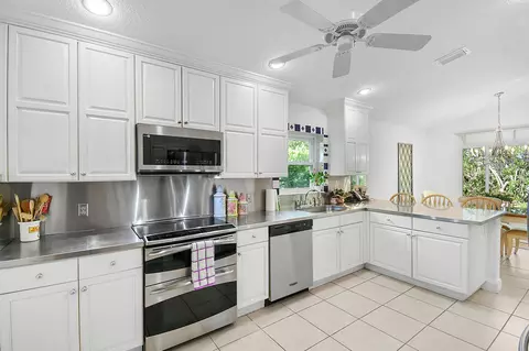 7151 SE Twin Oaks Cir, Stuart, FL 34997 photo 13