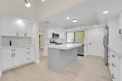11457 Shady Oaks Ln, North Palm Beach, FL 33408