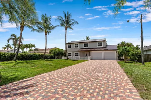 7444 Seabreeze Dr, Greenacres, FL 33467