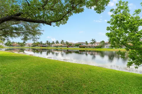 3901 E Hibiscus St, Weston, FL 33332 photo 32