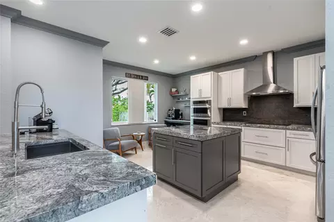 3901 E Hibiscus St, Weston, FL 33332 photo 12