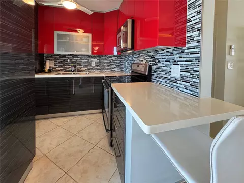 800 Pine Dr #12, Pompano Beach, FL 33060 photo 5