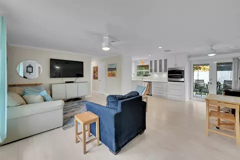 2431 E River Dr, Margate, FL 33063 photo 9