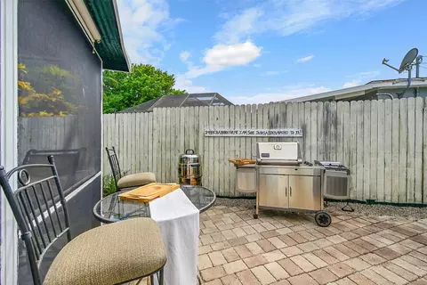 2431 E River Dr, Margate, FL 33063 photo 28
