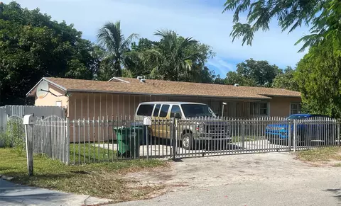 427 NE 160th St, Miami, FL 33162