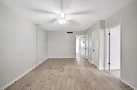 917 NE 16th Ave #7, Fort Lauderdale, FL 33304