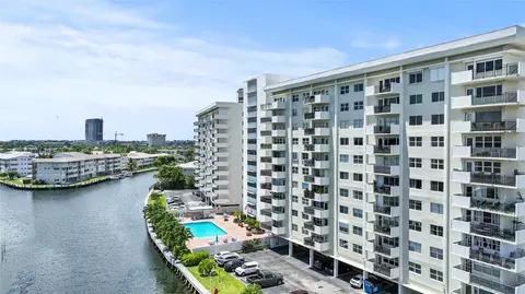 401 Golden Isles Dr #1102, Hallandale Beach, FL 33009