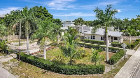 11 SW 11th Ave, Fort Lauderdale, FL 33312