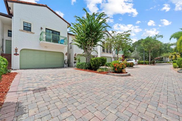 2924 Hidden Harbour Ct, Fort Lauderdale, FL 33312