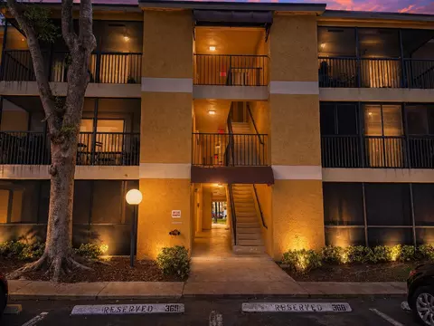 3083 N Oakland Forest Dr #308, Oakland Park, FL 33309